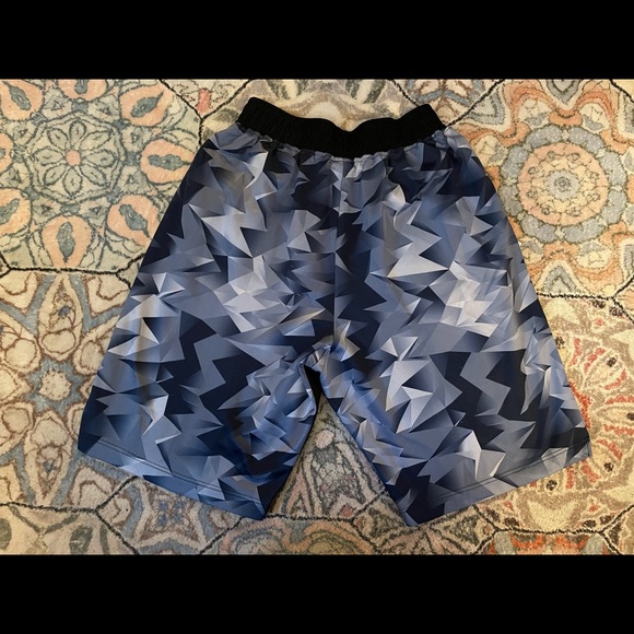 Jordan Basketball Shorts - Size Med - Picture 2 of 3